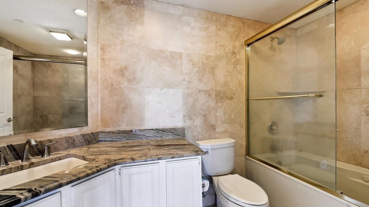 Photo of Bathroom in Palmetto Dunes