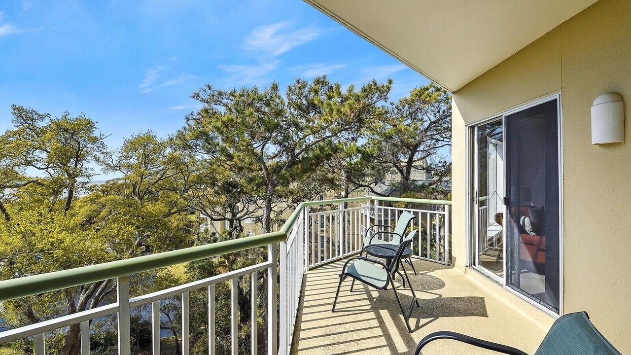 Photo of Patio Balcony in Palmetto Dunes