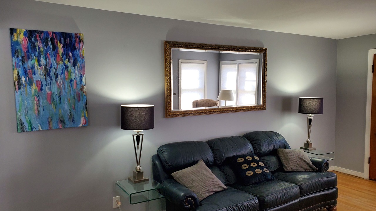 Photo of Livingroom in Downtown Niagara Falls