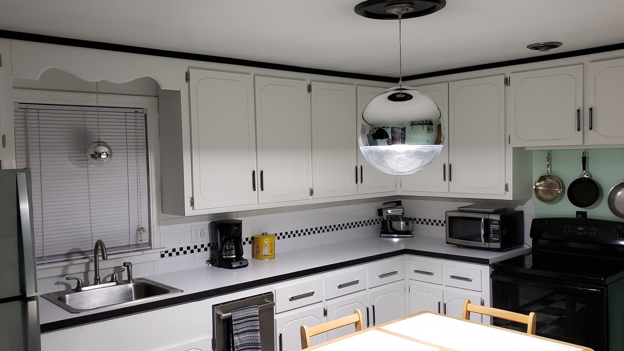 Photo of Kitchen in Downtown Niagara Falls