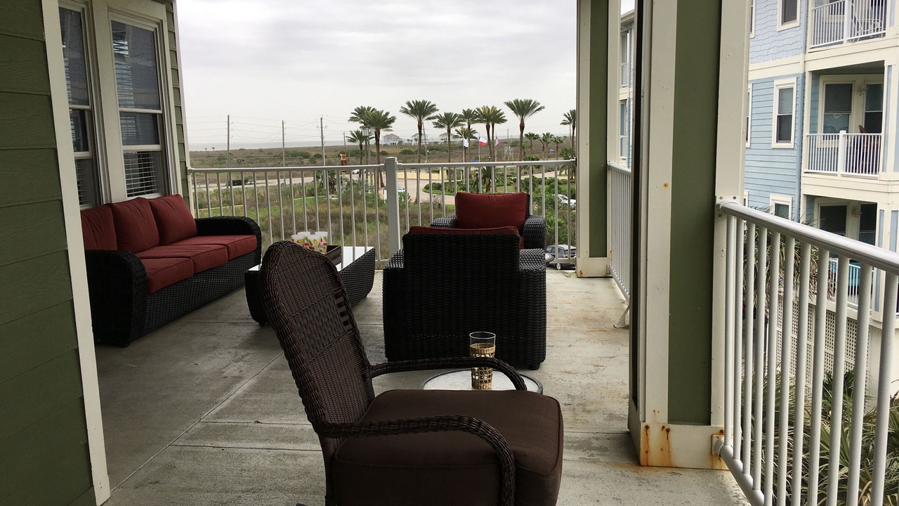 Photo of Patio Balcony in Red Fish Cove