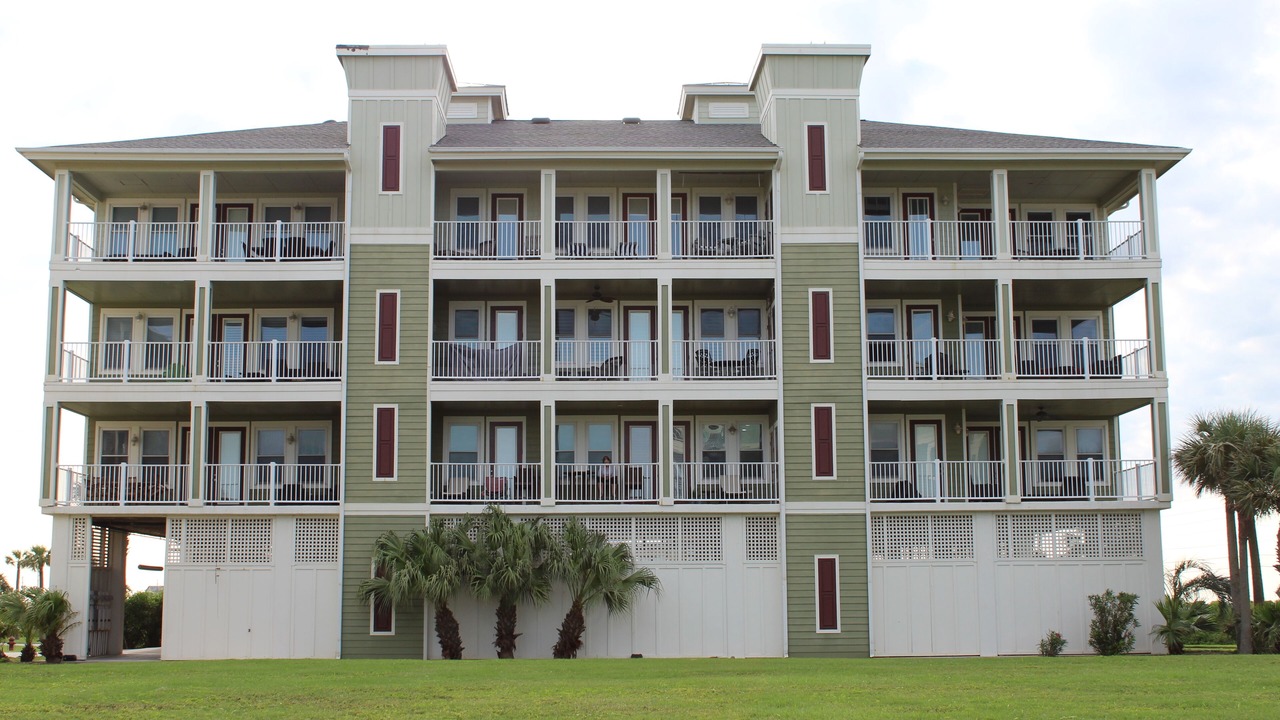 Photo of Patio Balcony in Red Fish Cove
