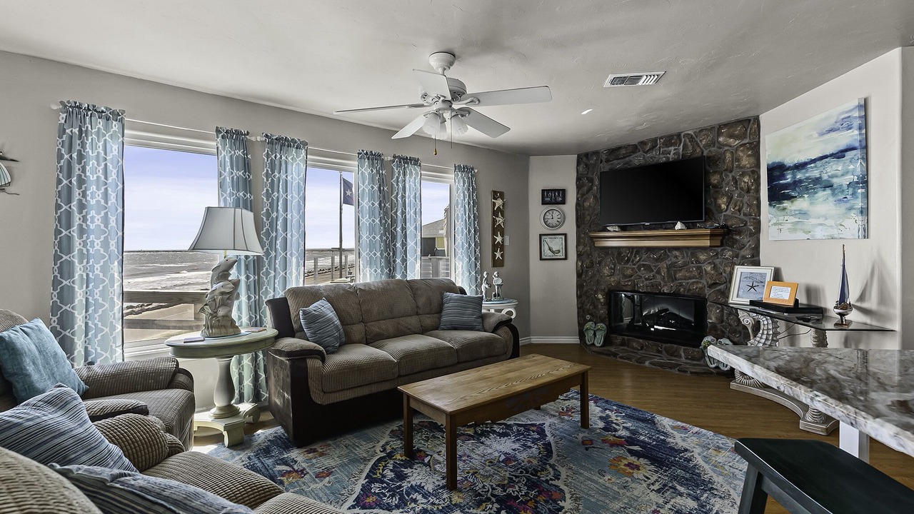 Photo of Livingroom in Surfside Beach
