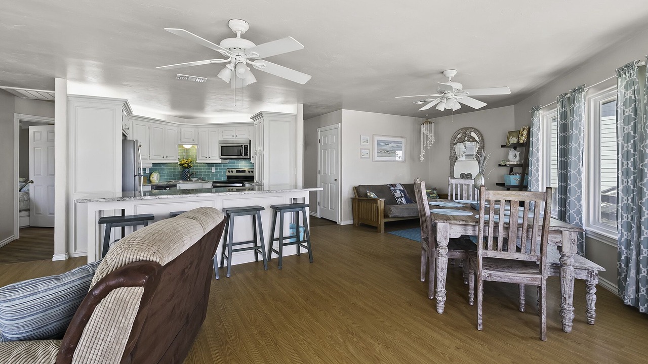 Photo of Livingroom in Surfside Beach
