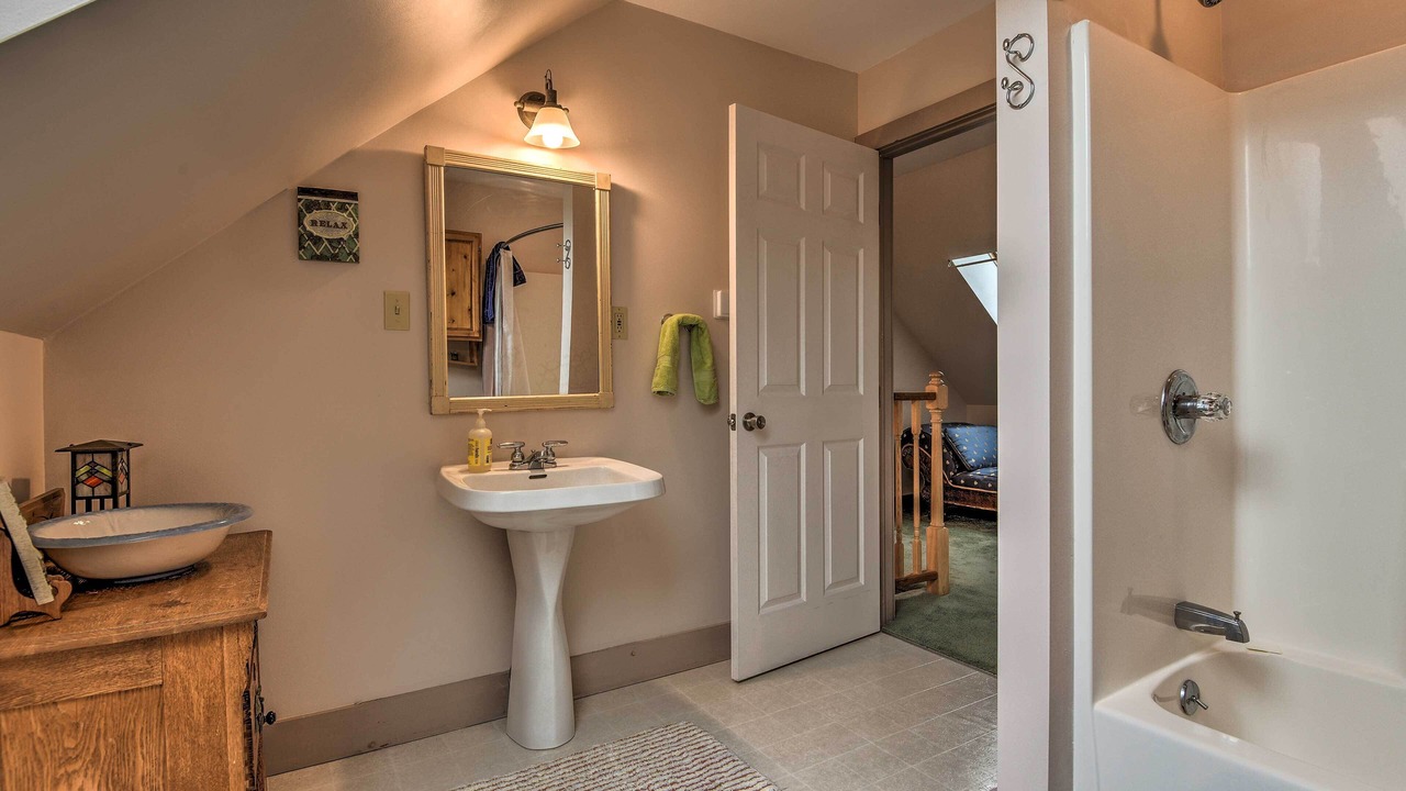 Photo of Bathroom in Lyndon