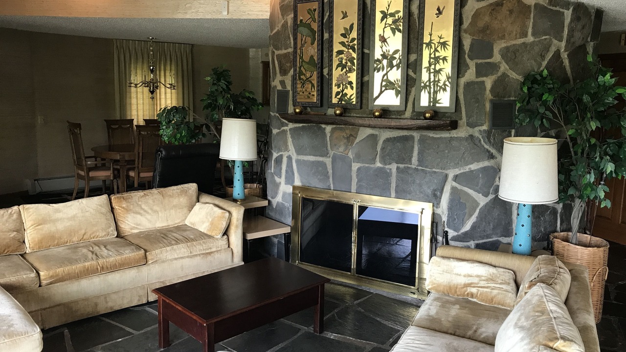 Photo of Livingroom in Town of New Scotland
