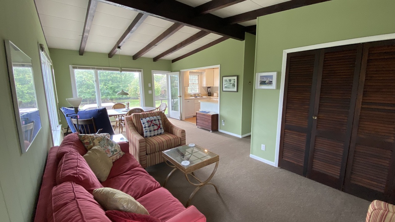 Photo of Livingroom in Montauk