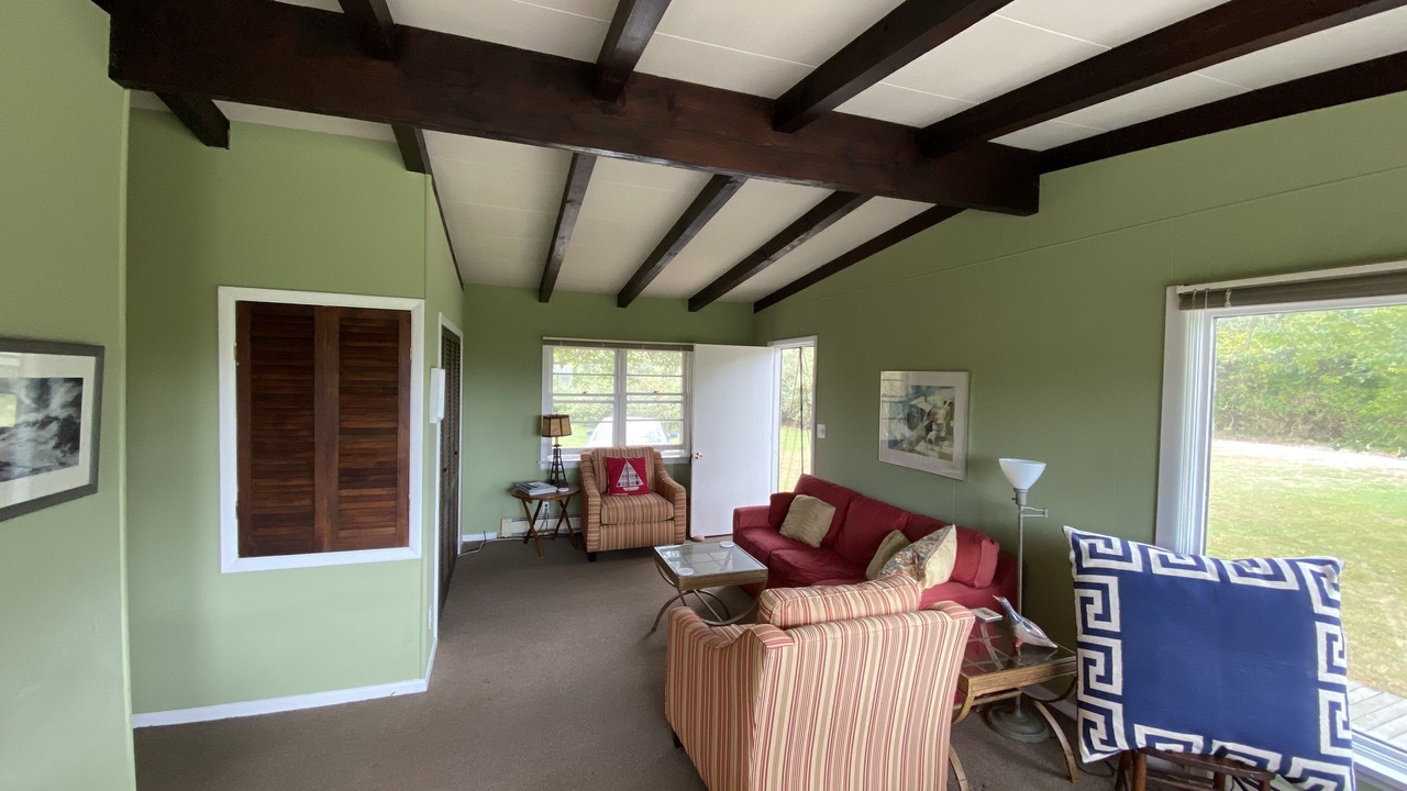 Photo of Livingroom in Montauk