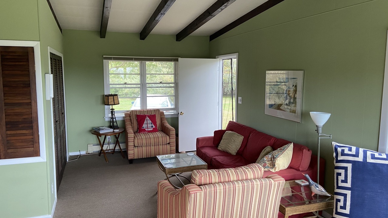 Photo of Livingroom in Montauk