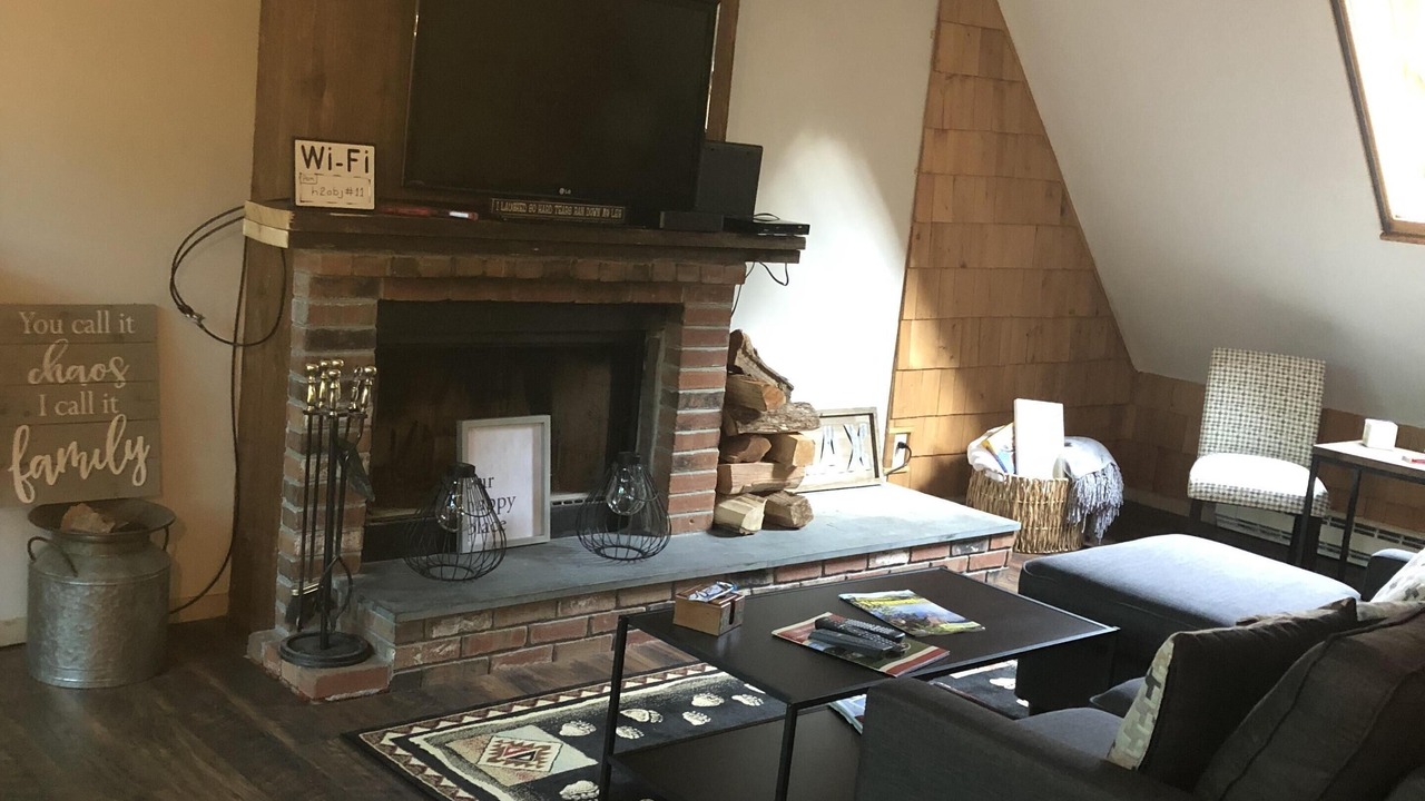 Photo of Livingroom in West Hartford