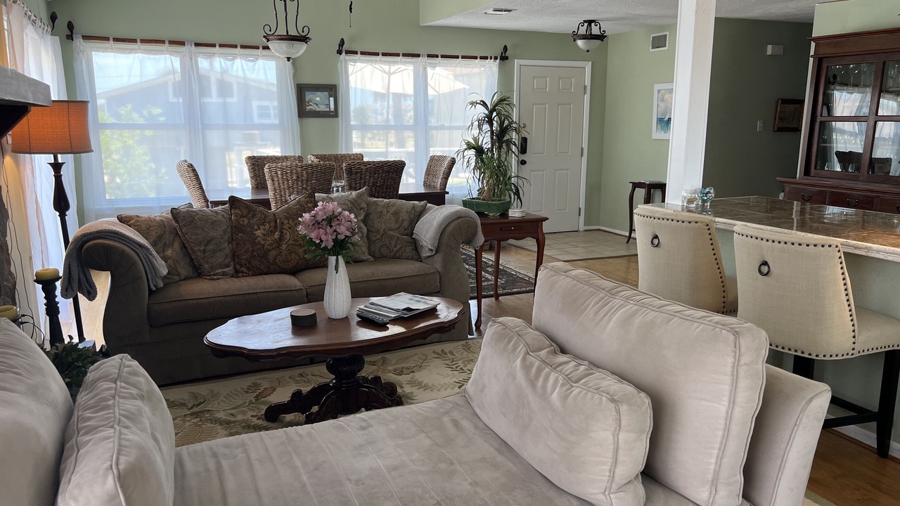 Photo of Bedroom in Pirates Beach