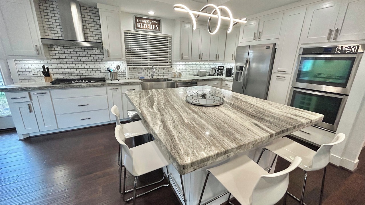 Photo of Kitchen in Willow Meadows/Willowbend Area