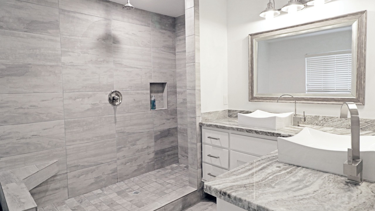 Photo of Bathroom in Willow Meadows/Willowbend Area