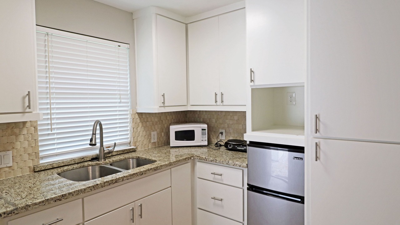 Photo of Kitchen in Willow Meadows/Willowbend Area