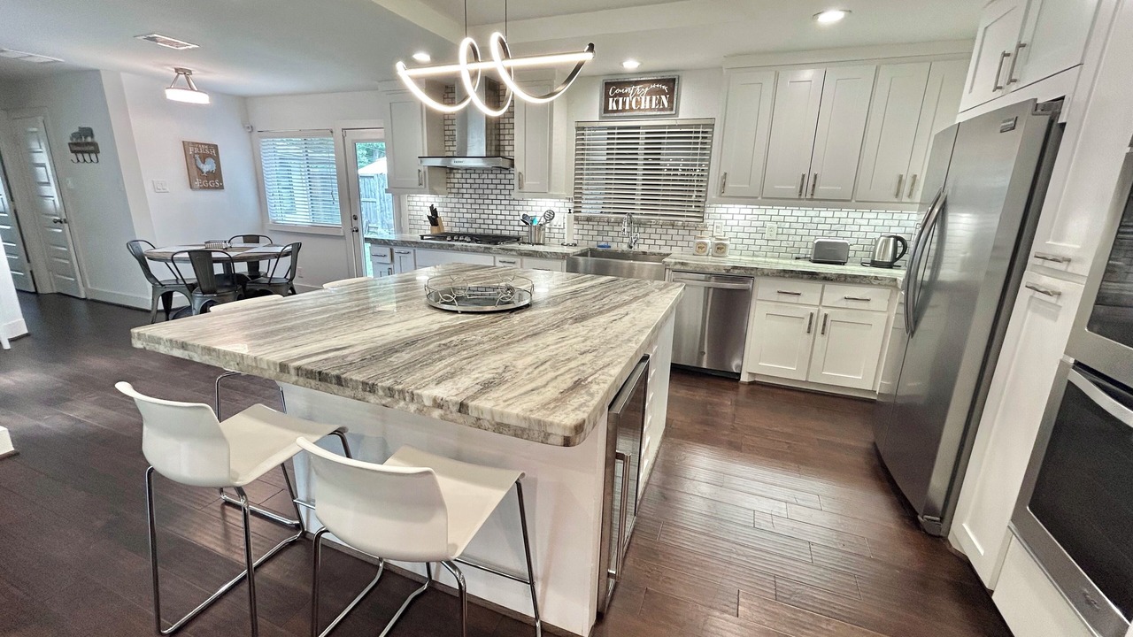 Photo of Kitchen in Willow Meadows/Willowbend Area
