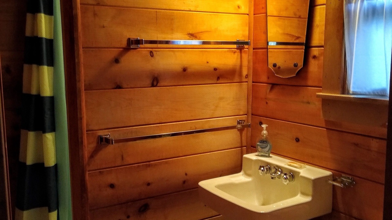 Photo of Bathroom in Cooperstown - Otsego Lake