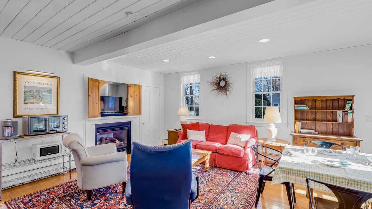 Photo of Livingroom in Newburyport
