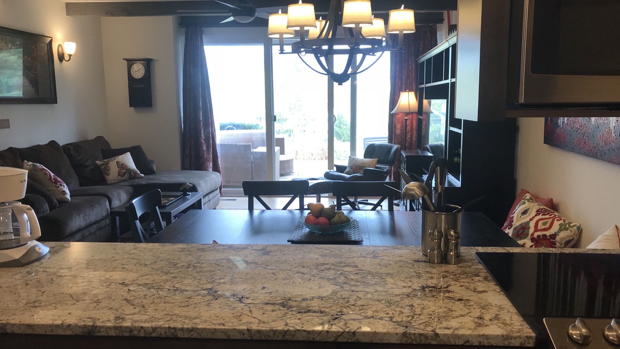 Photo of Livingroom in Sunapee