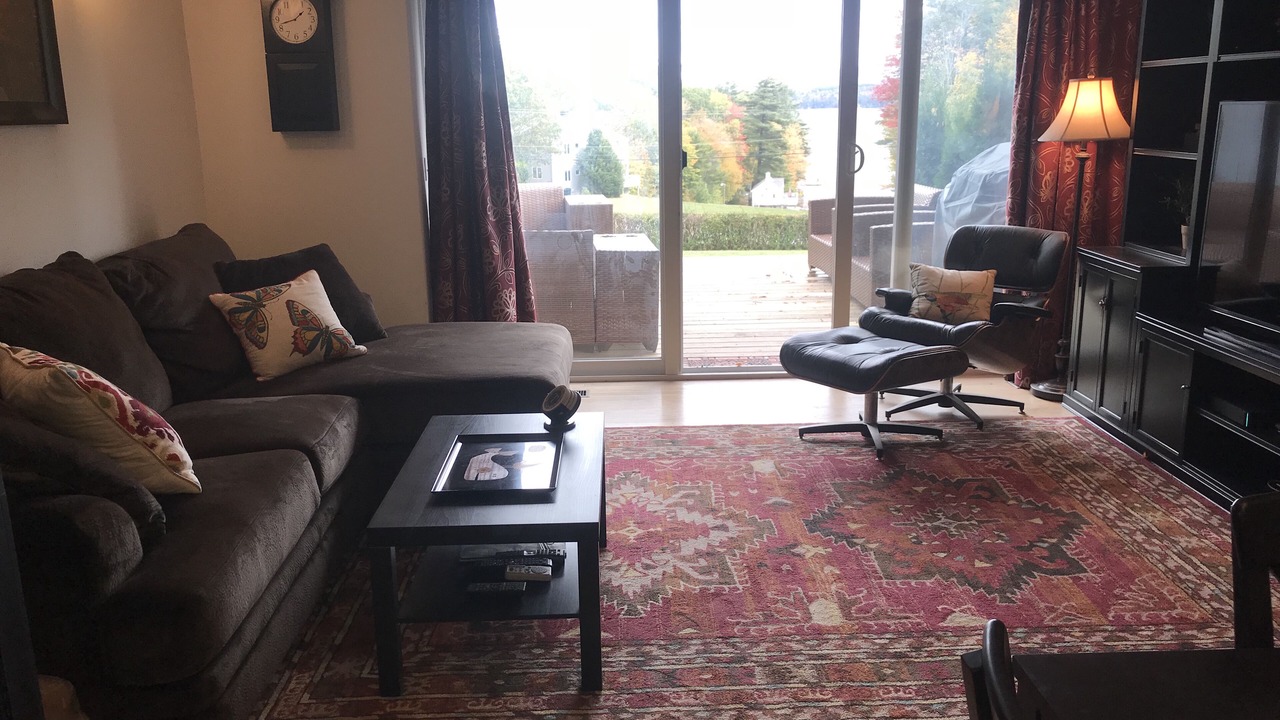 Photo of Livingroom in Sunapee
