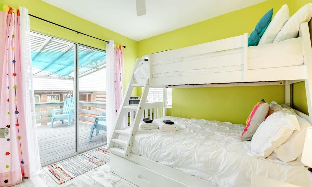 Photo of Bedroom in Surfside Beach