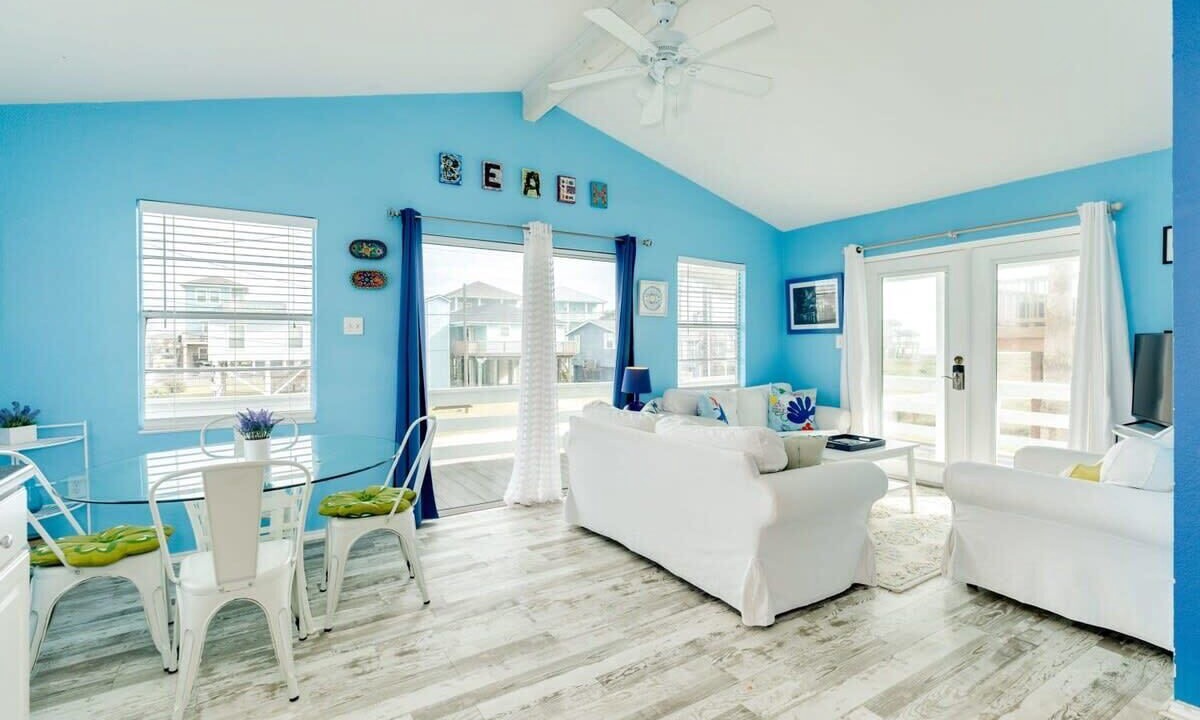 Photo of Livingroom in Surfside Beach