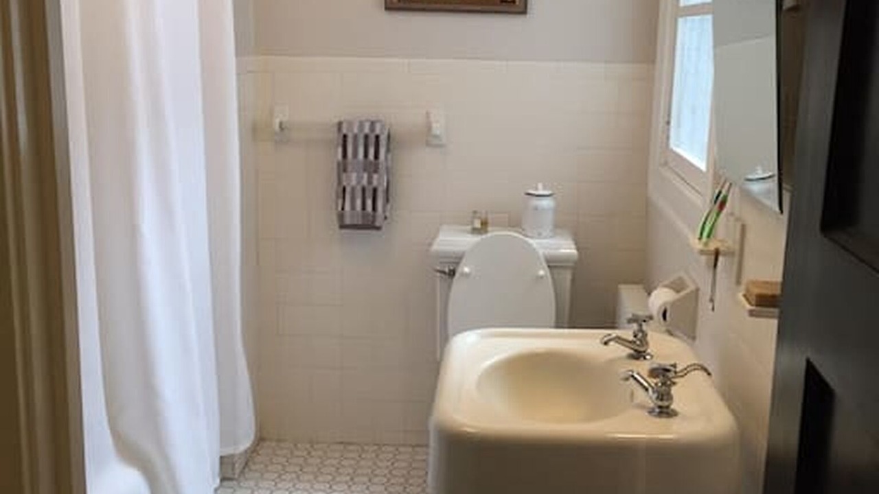 Photo of Bathroom in Hollowville