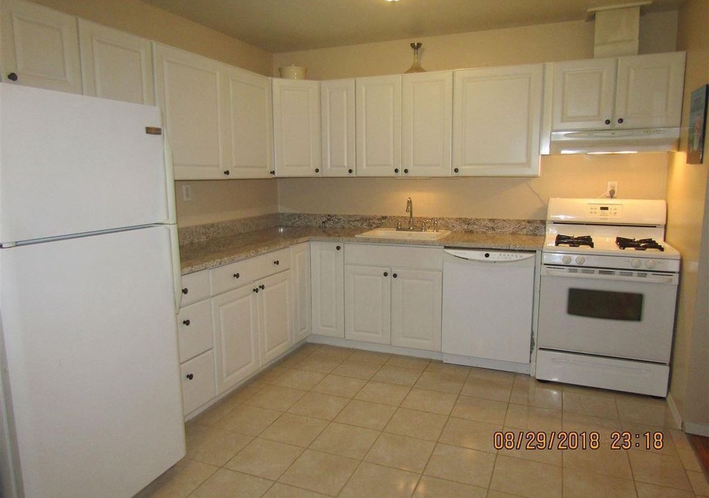 Photo of Kitchen in Geyser Crest