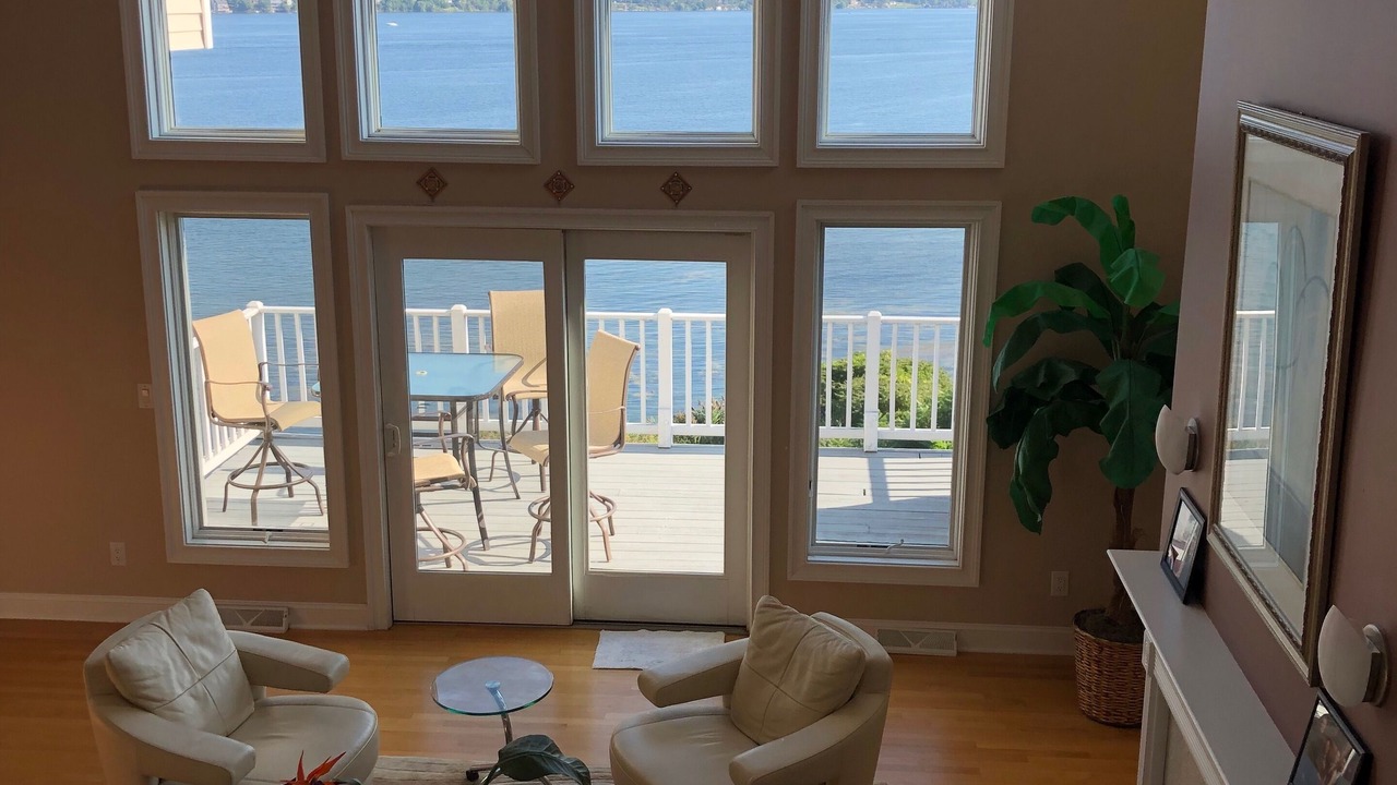 Photo of Livingroom in Saratoga Springs
