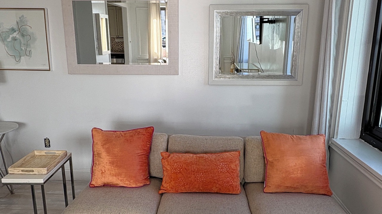 Photo of Livingroom in Long Beach