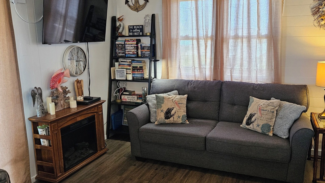 Photo of Livingroom in Jamaica Beach