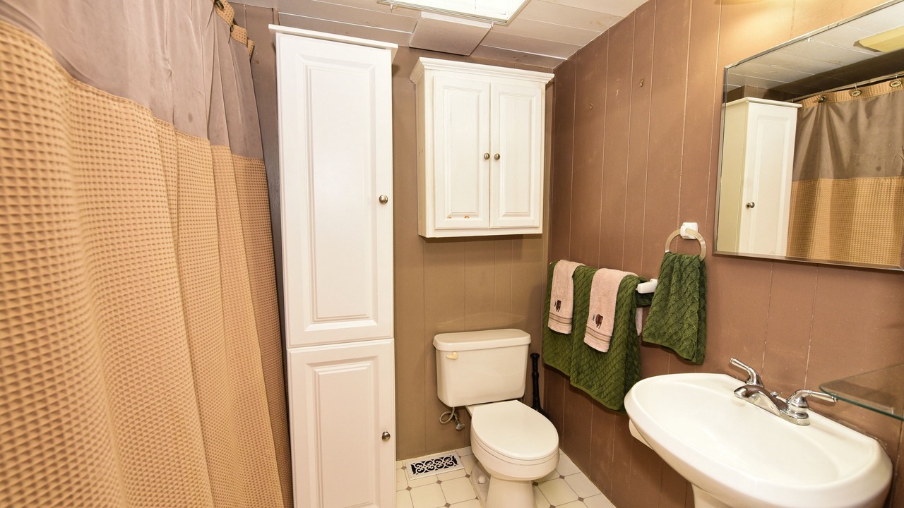 Photo of Bathroom in Eidelweiss Village