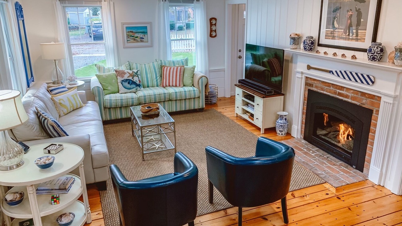 Photo of Livingroom in Hyannis