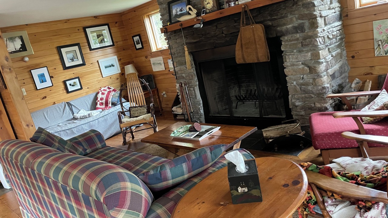 Photo of Livingroom in Lyndon Center