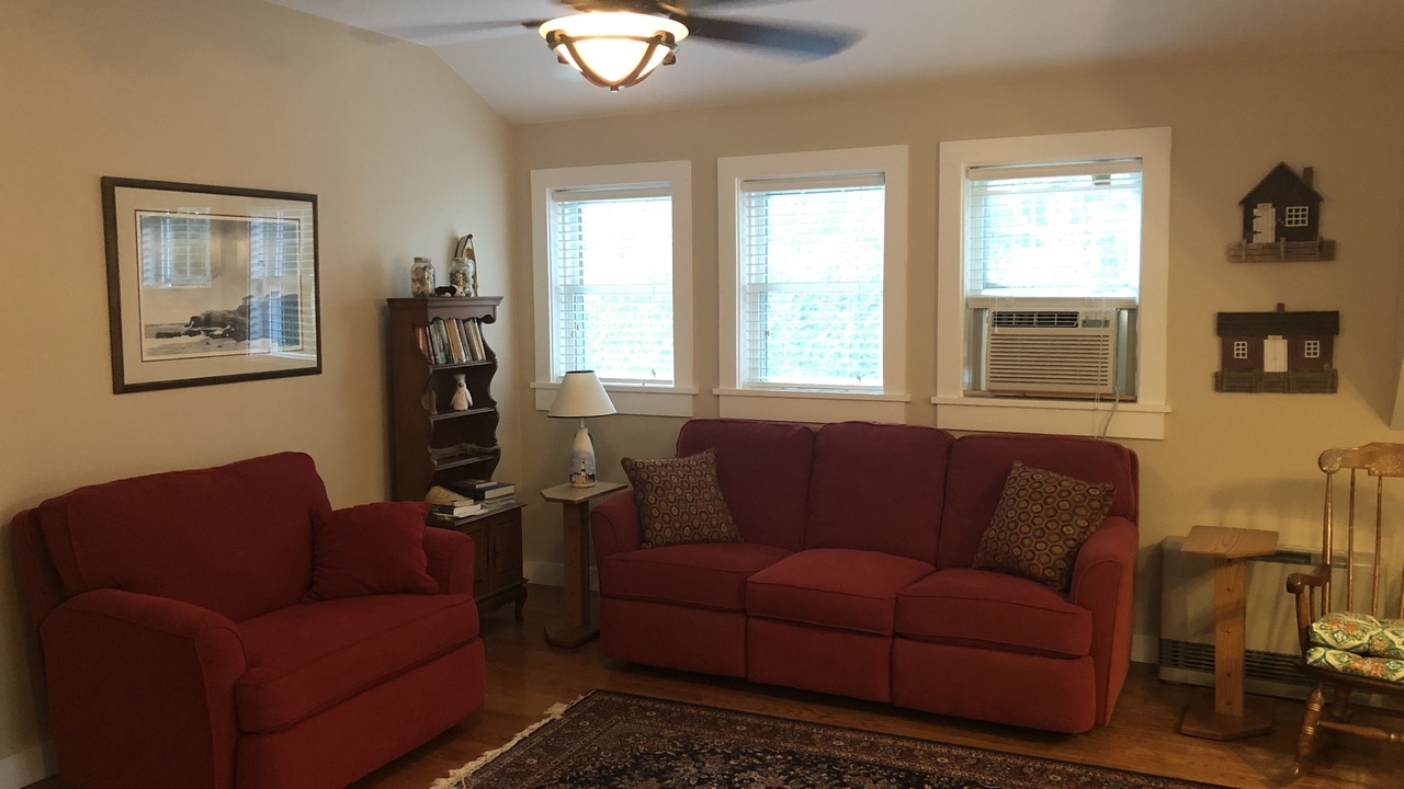 Photo of Livingroom in York Harbor