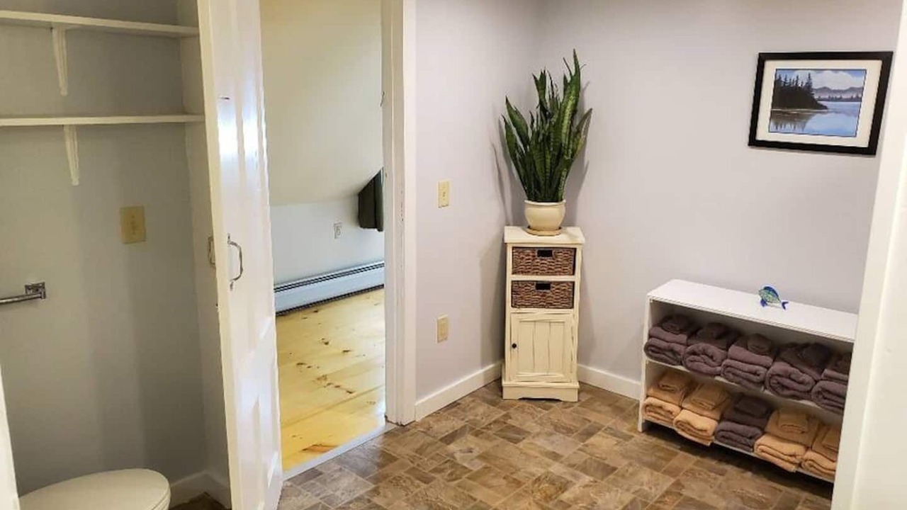 Photo of Bathroom in Warren