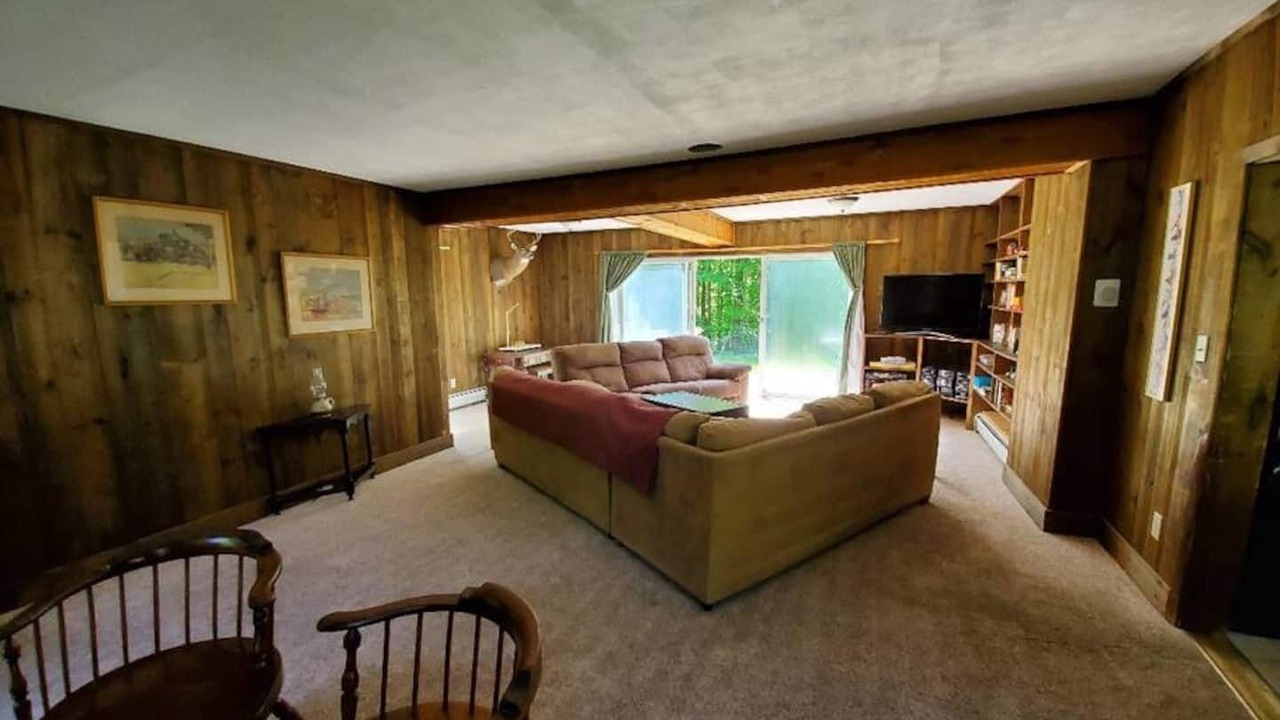 Photo of Livingroom in Warren