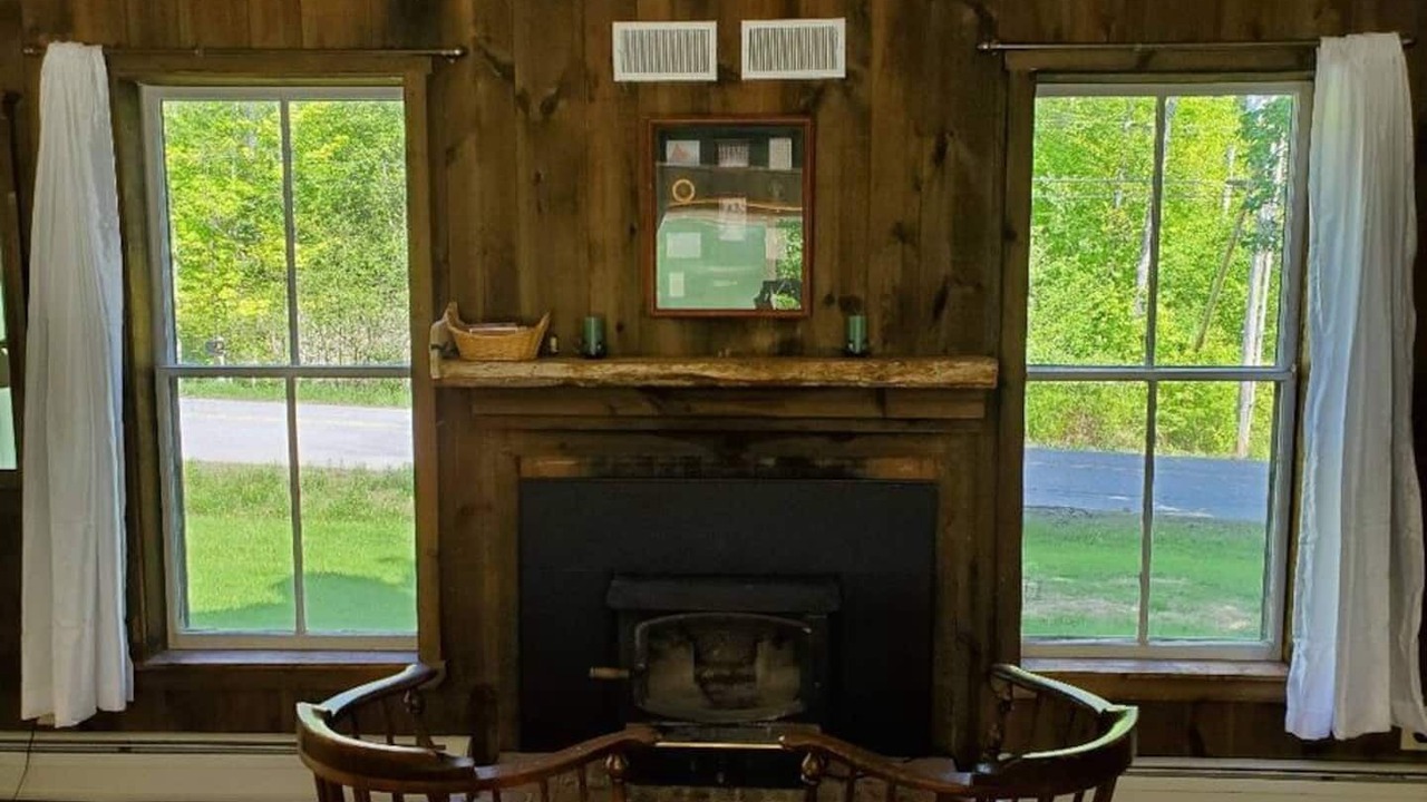 Photo of Livingroom in Warren