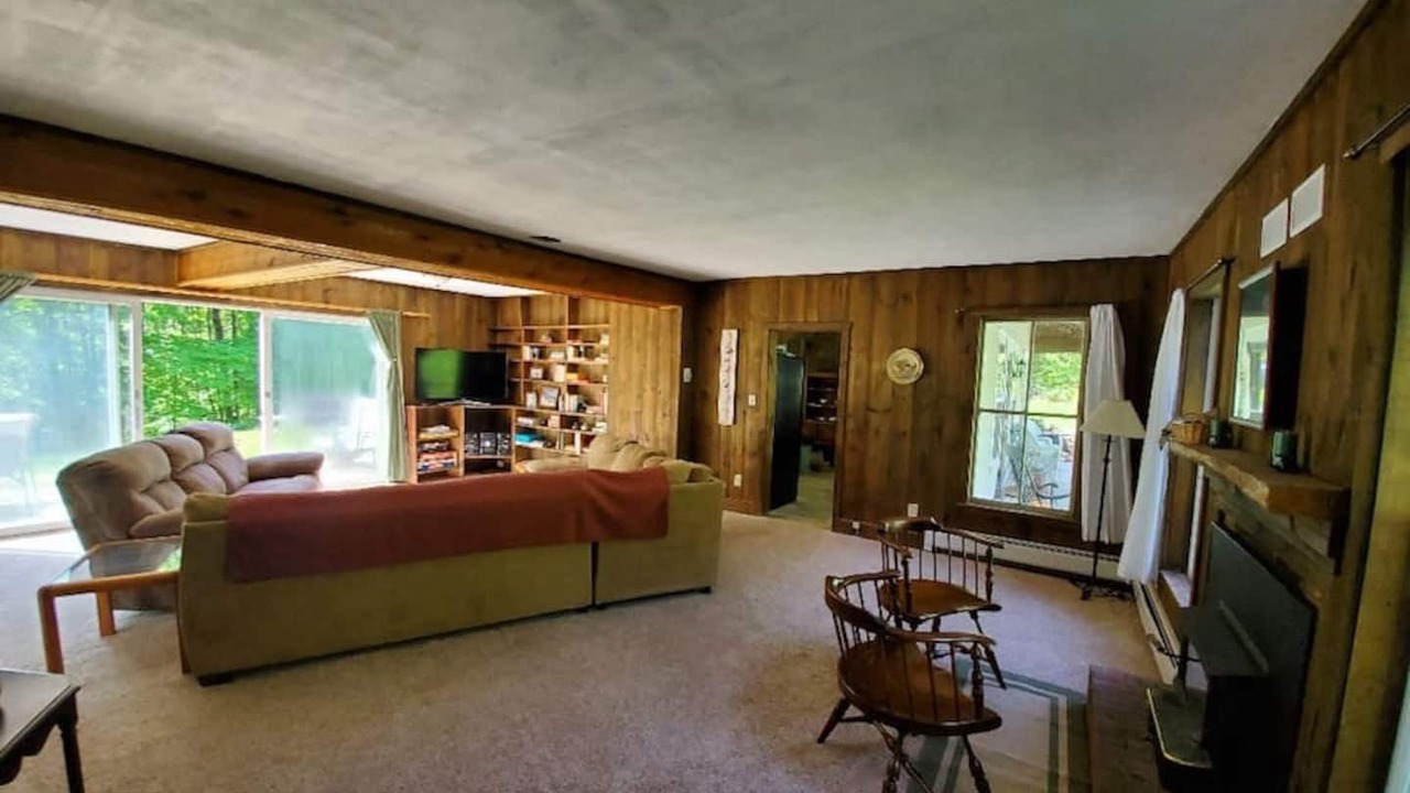 Photo of Livingroom in Warren