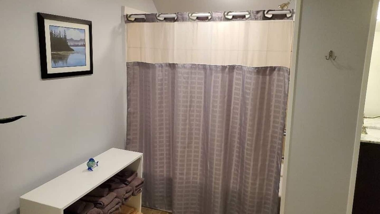 Photo of Bathroom in Warren