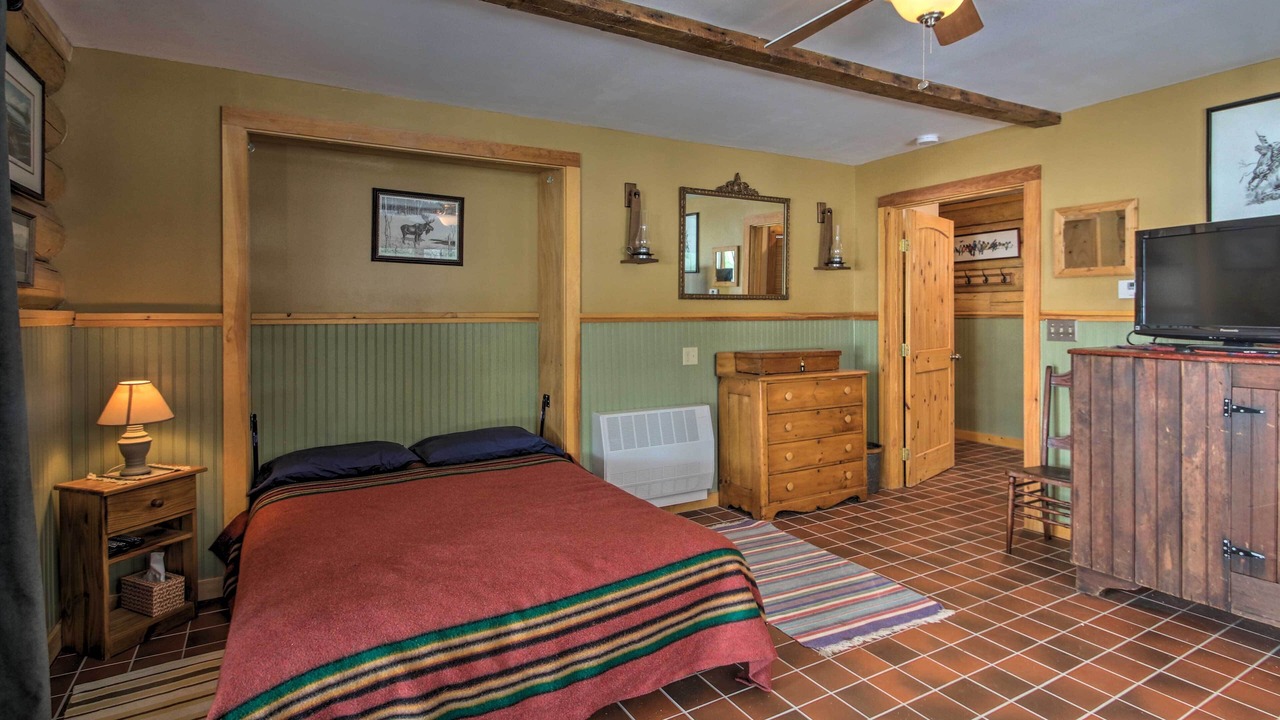 Photo of Bedroom in Center Conway