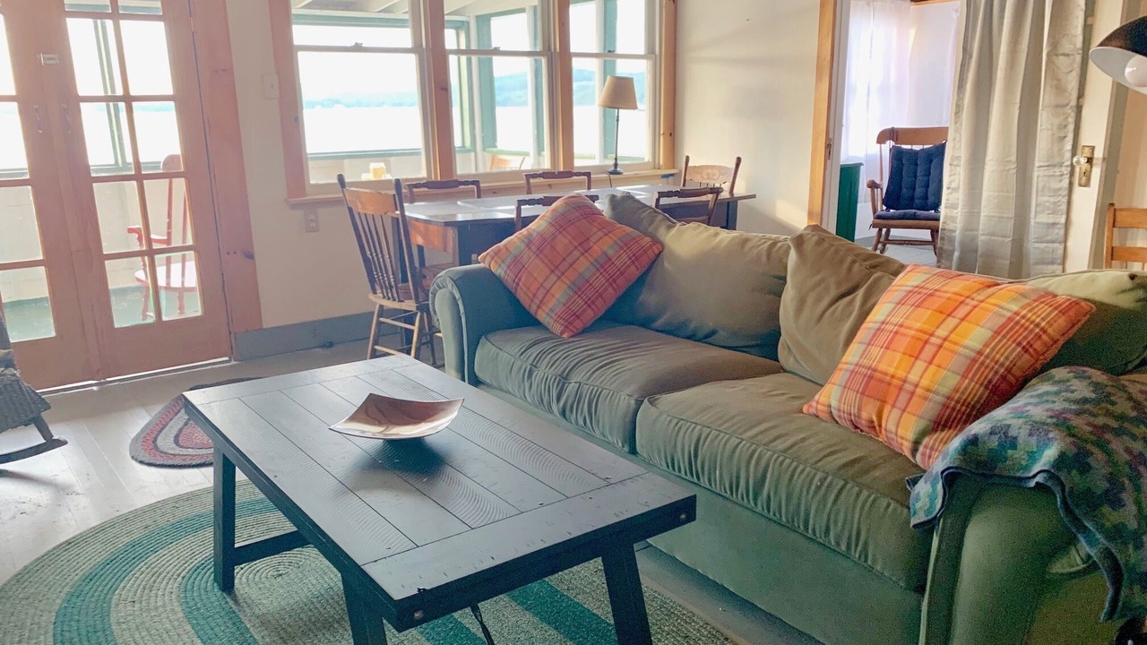 Photo of Livingroom in Derby Center