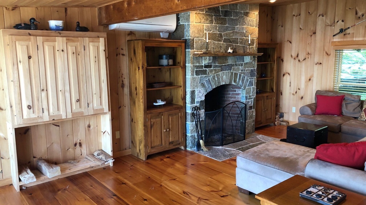 Photo of Livingroom in North Ferrisburgh