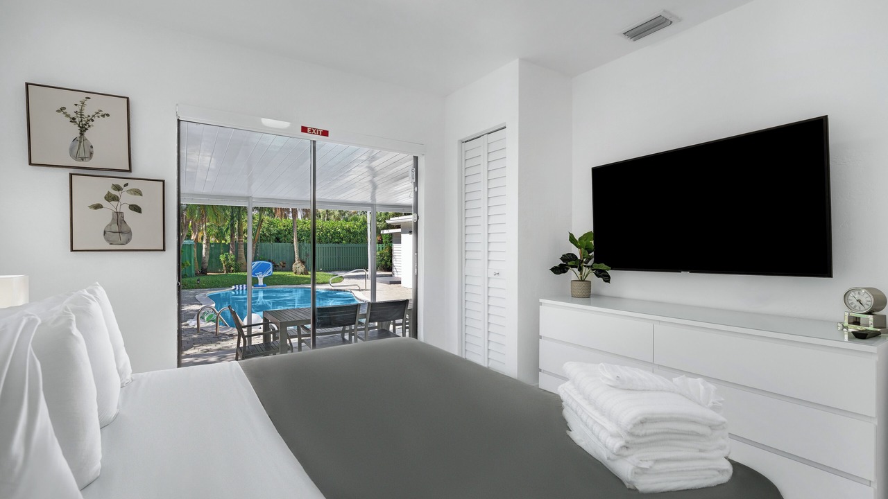 Photo of Bedroom in Royal Poinciana