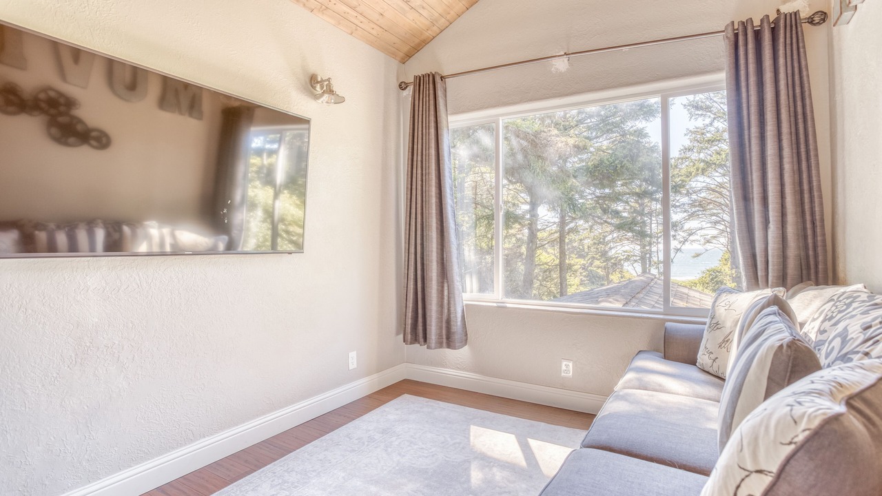 Photo of Bedroom in Lincoln Beach