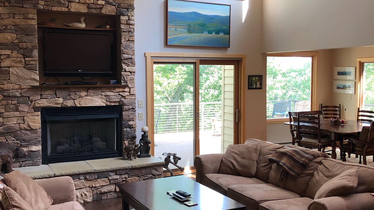 Photo of Livingroom in Wintergreen