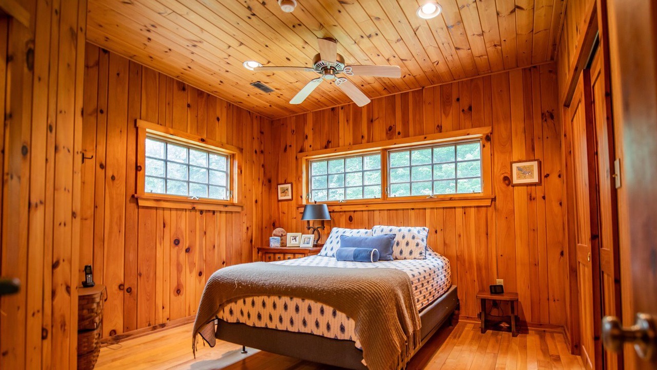 Photo of Bedroom in Eagles Mere