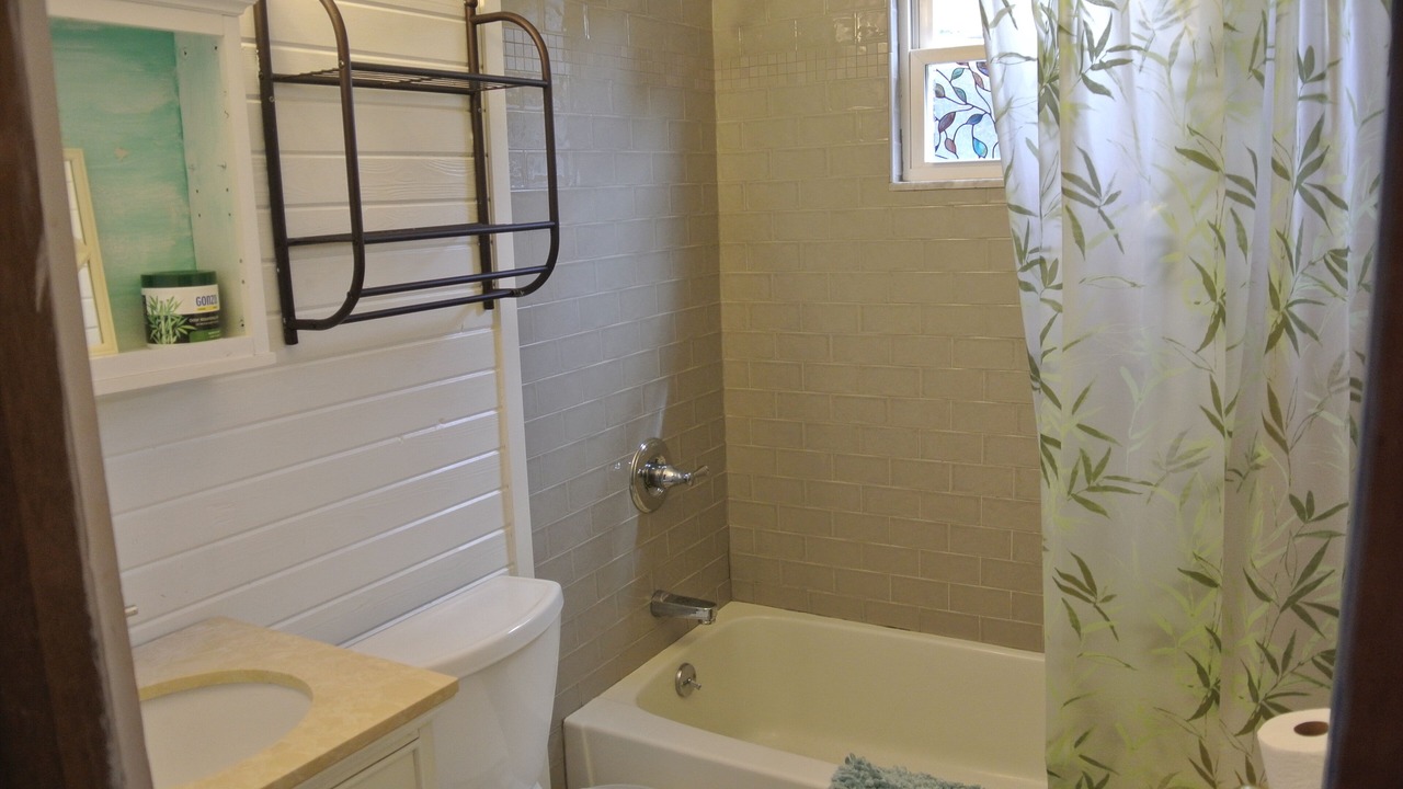 Photo of Bathroom in Ocean Bay Park