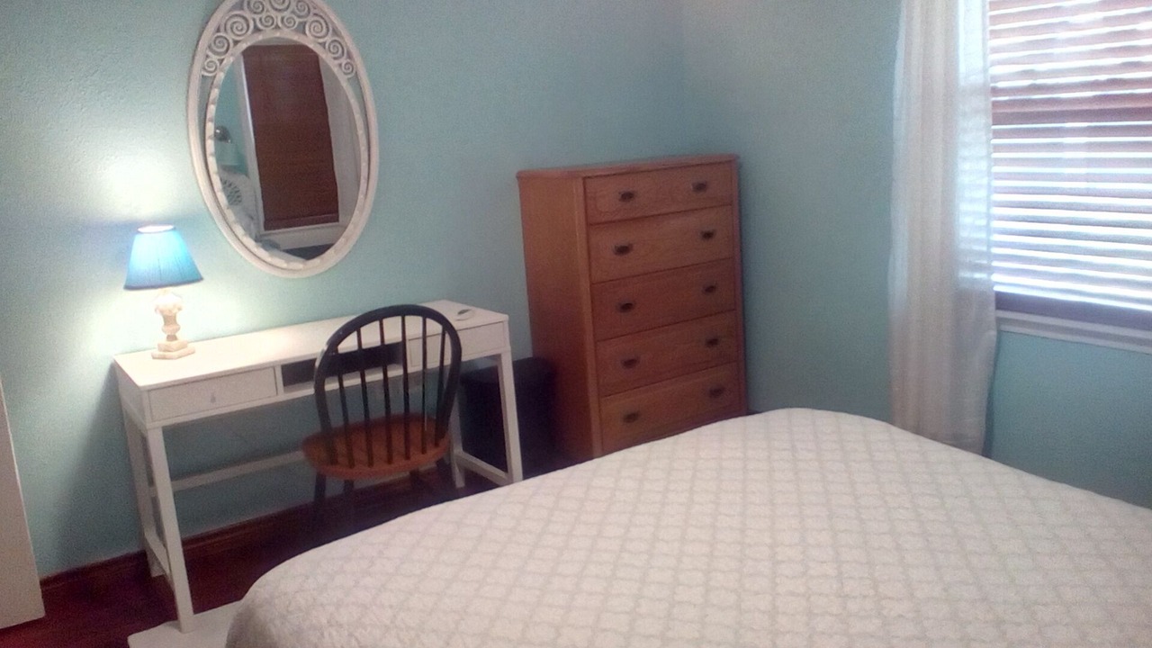 Photo of Bedroom in Bacliff