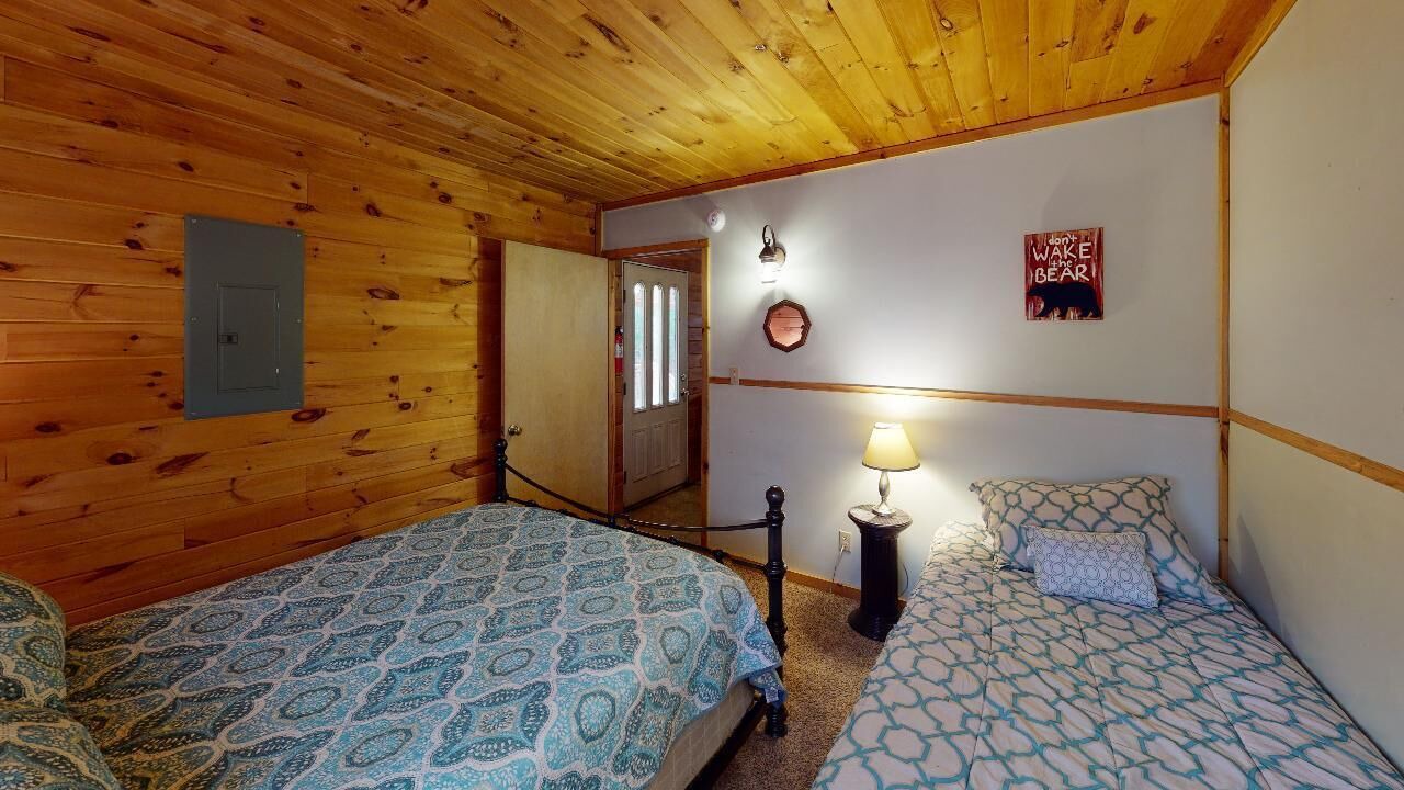 Photo of Bedroom in Nelsonville