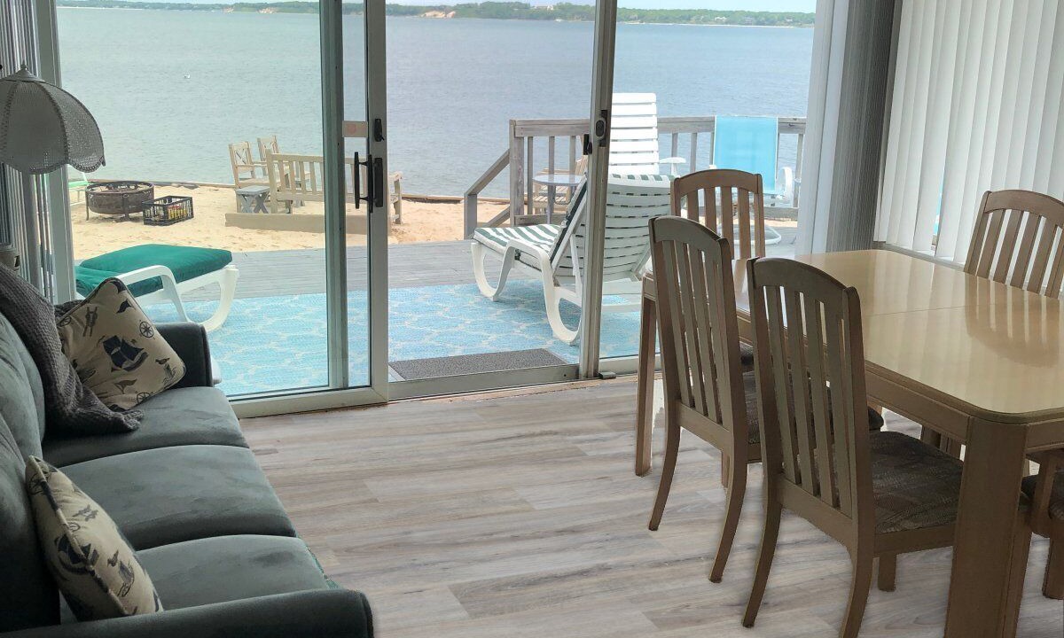 Photo of Livingroom in Noyack